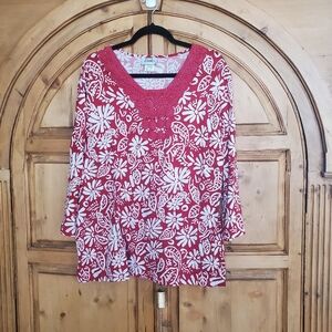 Links Red quarter length sleeves 2X top